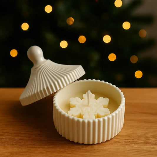 Recipient ceramic reutilizabil ca cutie de bijuterii după arderea lumânării