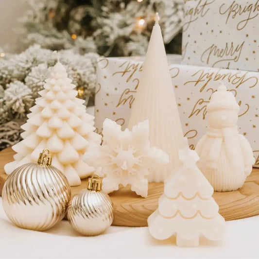 Lumânare figurativă brad, ceară de soia cu fitil din bumbac