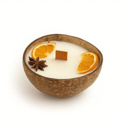 Lumânare din cocos cu ceară de soia și fitil din lemn, decor portocală & anason – Lunera (Ø10 cm)