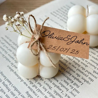 Lumânare bubble 4×4 cm în decor pastel pentru mărturii
