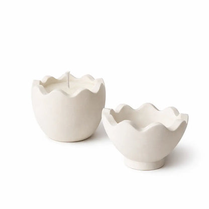 Lumânare parfumată din ceară de soia 60 g în bol Jesmonite tip ou spart reutilizabil, fitil din bumbac