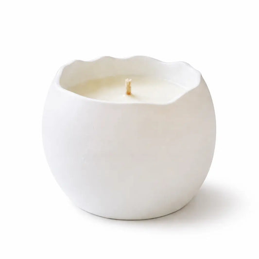 Lumânare parfumată din ceară de soia 100 g în bol Jesmonite tip ou de Paște cu margine festonată, realizat manual