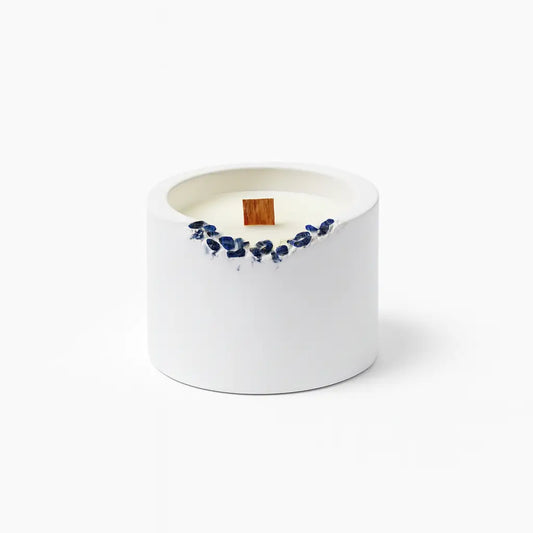 Lumânare din ceară de soia – Sare de mare & Cocos, cristale Lapis Lazuli, vas jesmonite