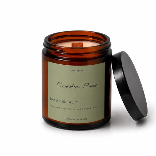 Lumânare parfumată din ceară de soia Nordic Pine - Brad și Eucalipt