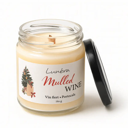 Lumânare Lunéra din ceară de soia, aromă vin fiert și portocală, fitil din lemn, borcan 180g