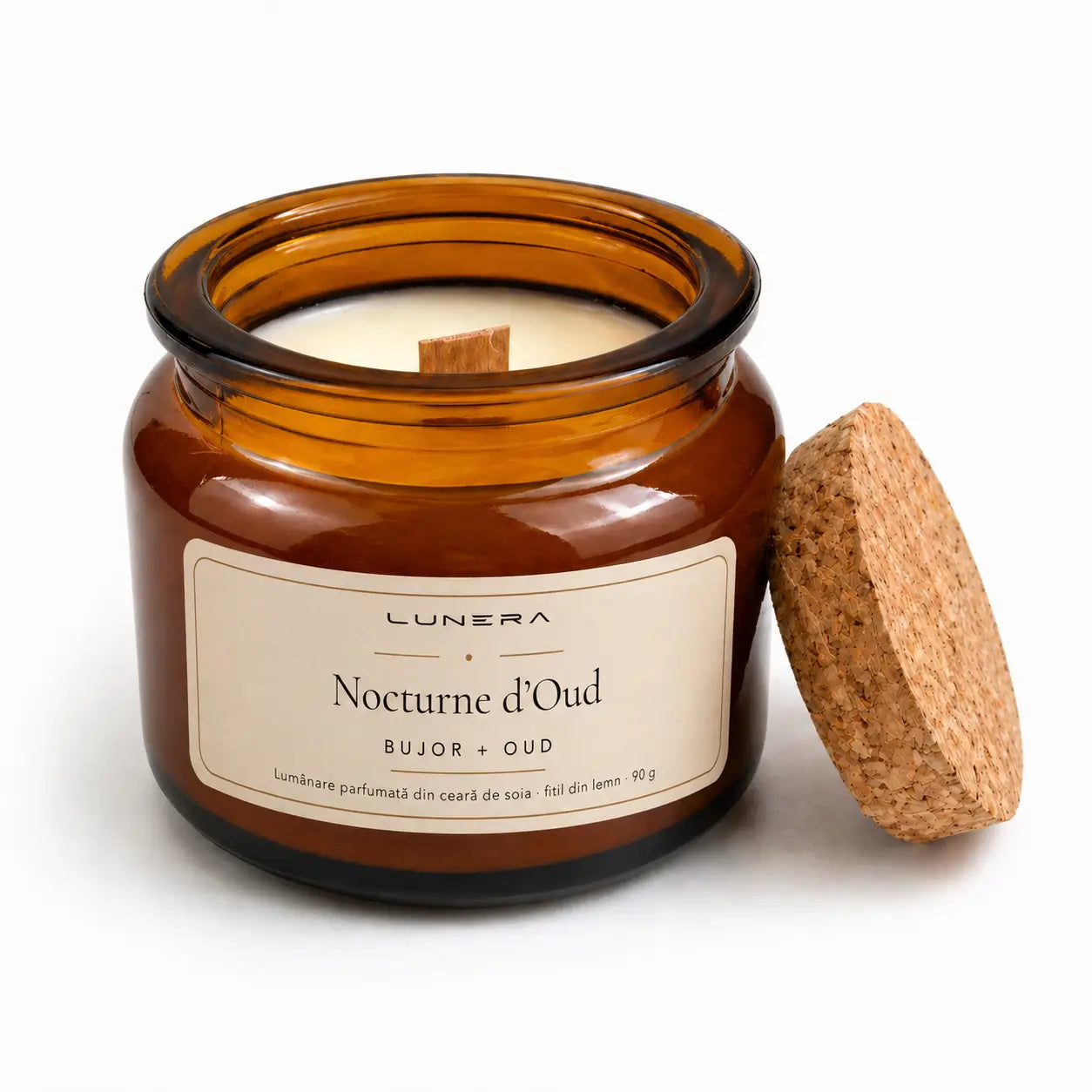 Lumânare Lunera Petite din ceară de soia, Nocturne d’Oud, cu fitil din lemn și aromă de bujor și oud, 90 g