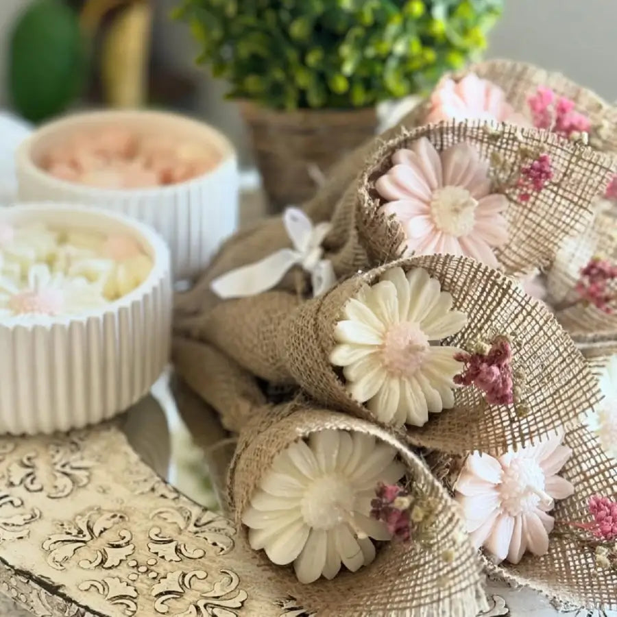 Set mărturii margarete în buchet de iută pentru nuntă/botez