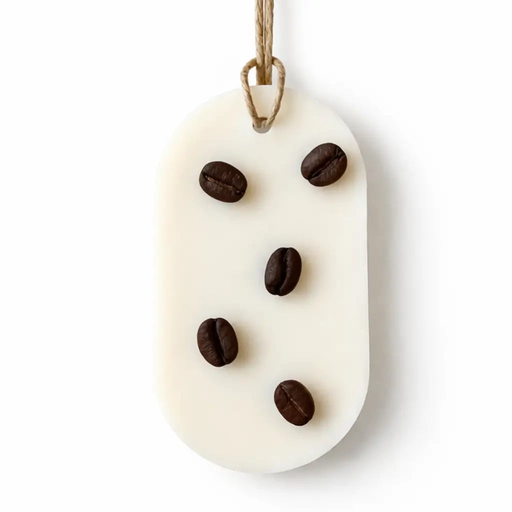 Odorizant pentru dulap din ceară de soia Cafea & Vanilie cu boabe de cafea și șnur de agățare