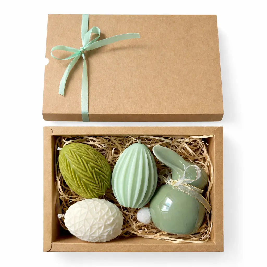 Set cadou Paște verde sage în cutie kraft cu 3 lumânări ou din ceară de soia și decorațiune iepuraș ceramic