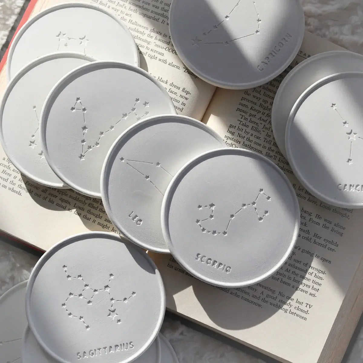 Set suporturi pentru pahar cu constelații zodiacale – culori mate