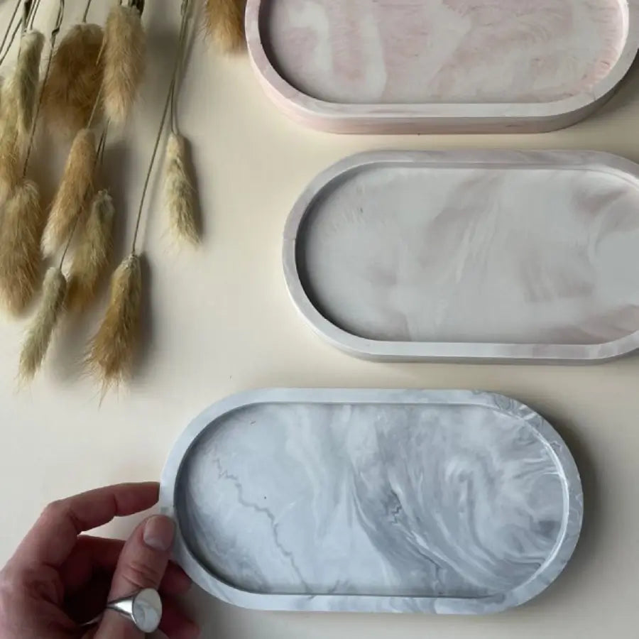 Set tăvi ovale din ceramică jesmonite – mărimi L și S, alb & marmorate